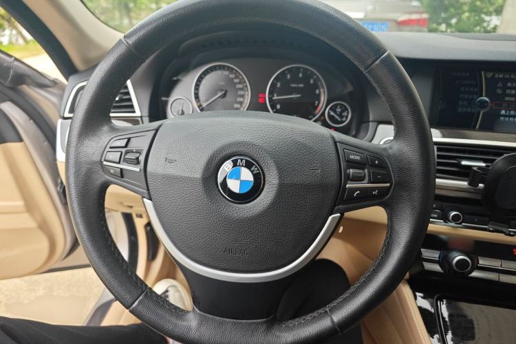 Used BMW 5 Series 2012 530Li Leading Model