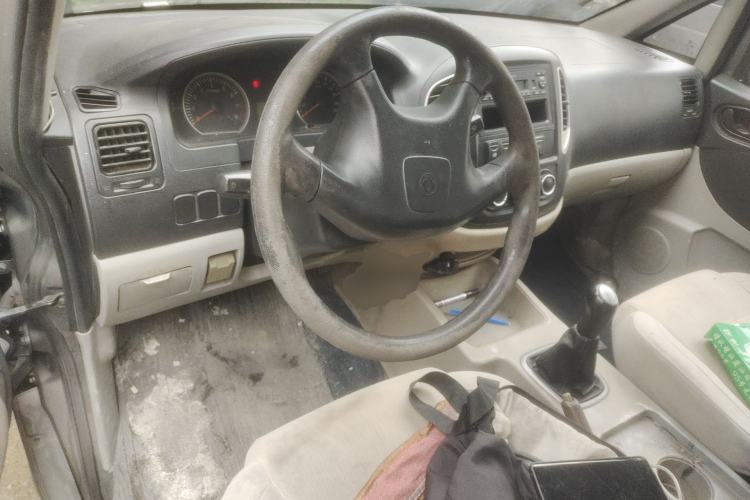 Used FORTHING Lingzhi 2016 V3 1.5L 7-Seater Standard Model China V Emission Standard