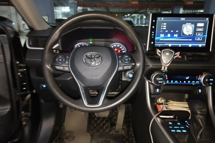 Used Toyota Wildlander 2021 2.0L CVT 4x4 Luxury Edition