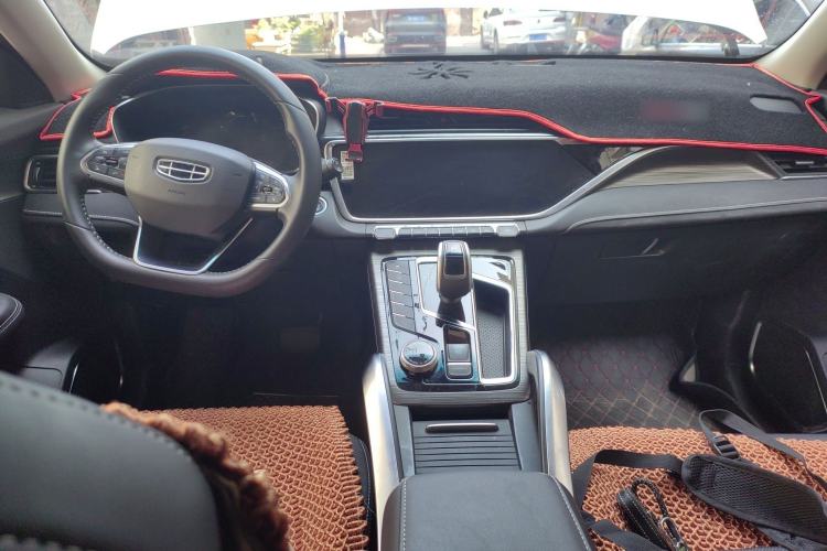 Used Geely Auto Emgrand X7 Sport 2020 1.5TD Automatic Smart Connect PRO Center Console