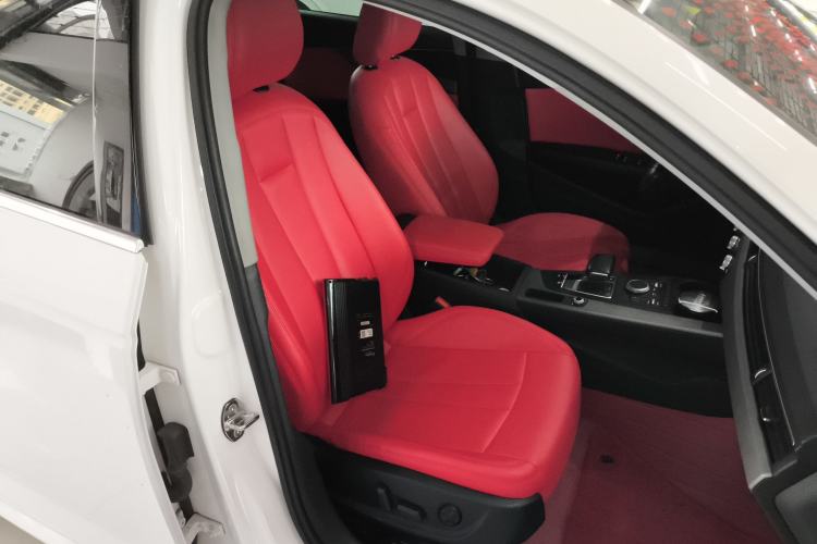 Used Audi A4L 2018 30th Anniversary Edition 30 TFSI Ambition Model Right Front Seat