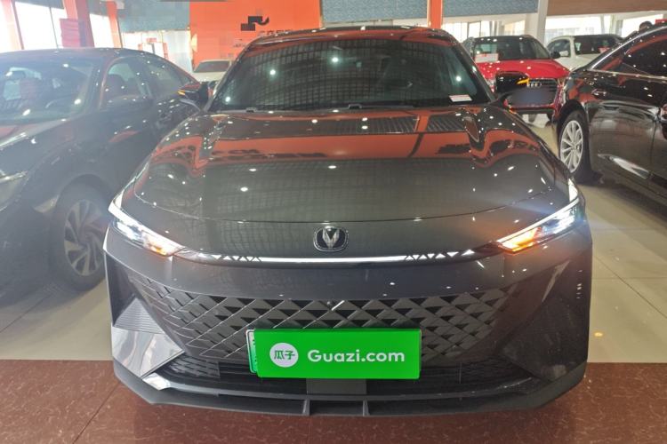 Used Changan UNI-V iDD 2024 Blue Whale Smart Electric iDD 136km ZhiKu Model