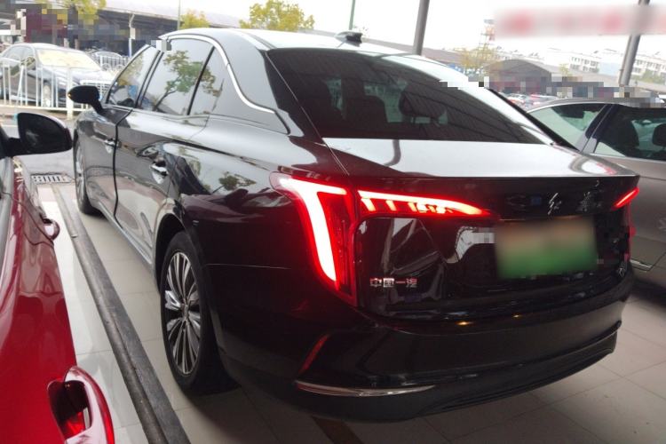 Used Hongqi E-QM5 2022 431 km Charge & Enjoy Edition
