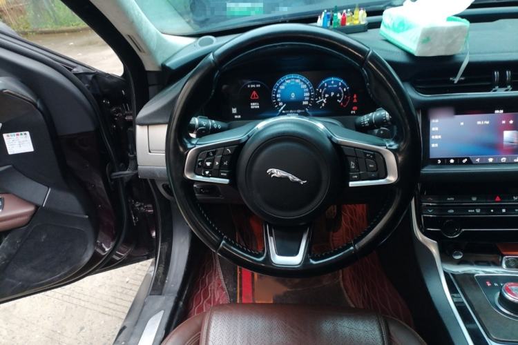 Used Jaguar XFL 2018 XFL 2.0T 250 PS Luxury Edition
