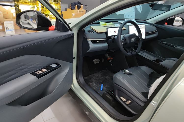 Used ARCFOX T1 2025 Model 425 PRO
