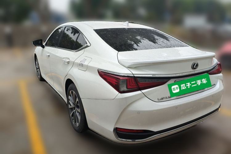 Used Lexus ES 2022 300h Excellence Edition