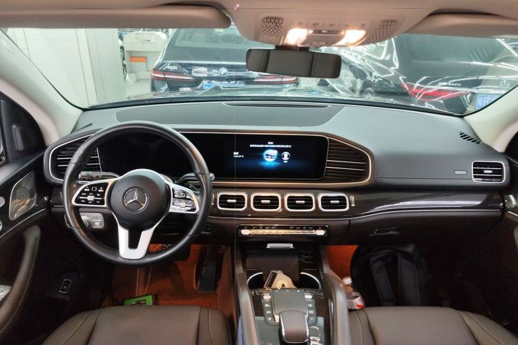 Used Mercedes-Benz GLE 2021 GLE 350 4MATIC Stylish Model Center Console