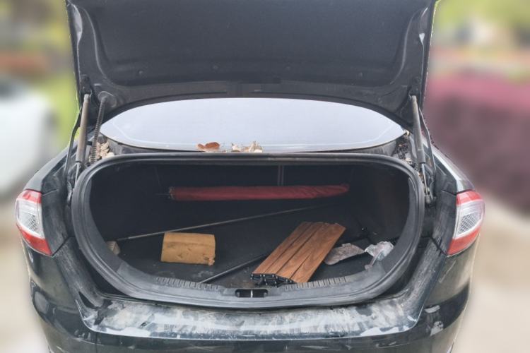 Used Ford Mondeo 2013 2.3L Fashion Edition Trunk