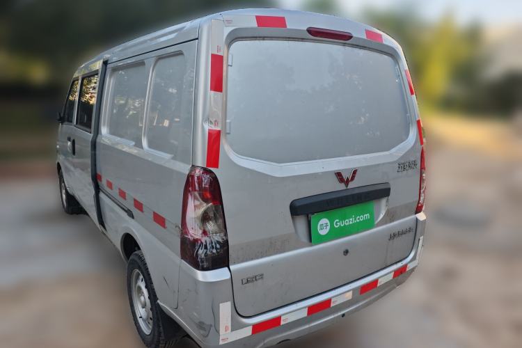 Used Wuling Rongguang 2021 1.5L Extended Basic Window-Sealed 5-Seat L3C Car
