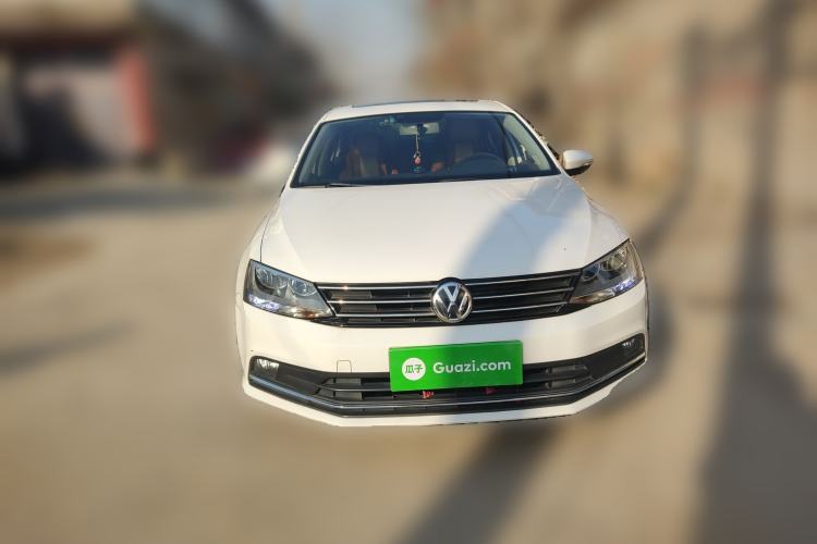 Used Volkswagen Sagitar 2015 1.6L Manual Comfort Model Front