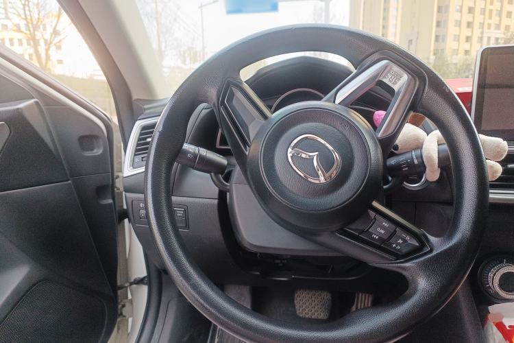 Used Mazda 3 Axela 2017 Sedan 1.5L Automatic Comfort Model Emission Standard China V Steering Wheel