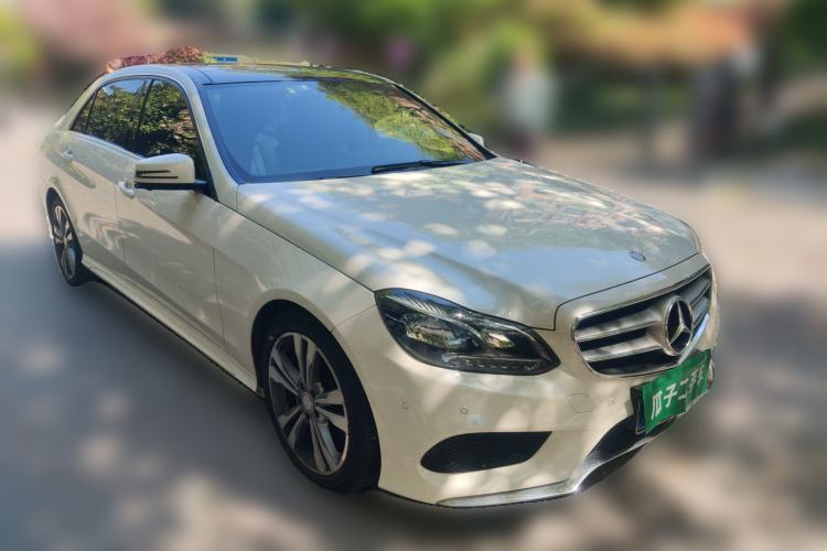Used Mercedes-Benz E-Class 2015 Restyled E 260 L Sport Edition Front Right 45 Deg