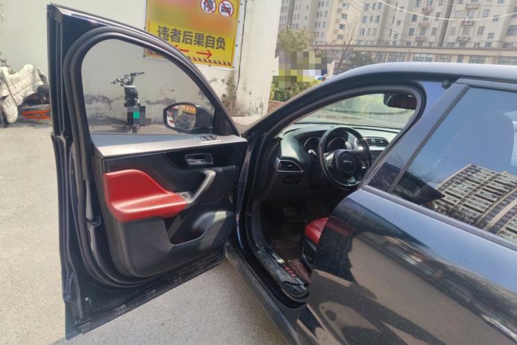 Used Jaguar F-PACE 2016 2.0T Two-Wheel Drive Urban Luxury Edition