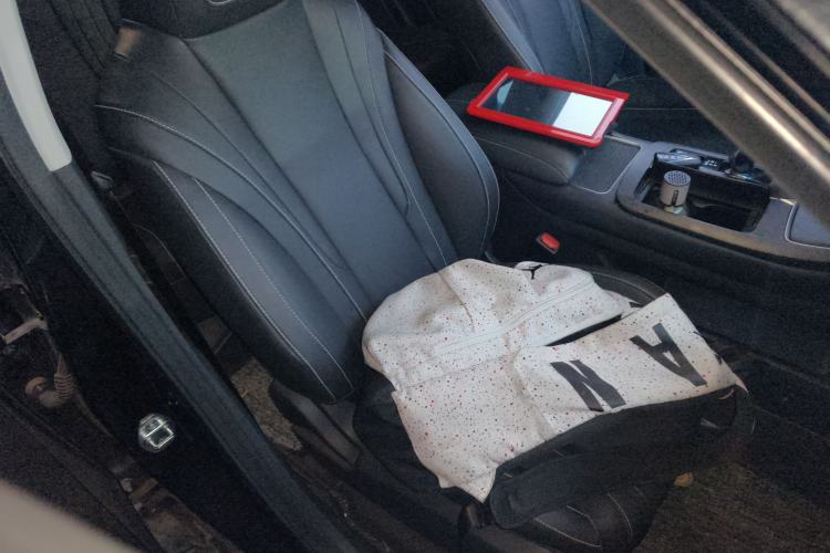 Used Venucia V 2023 260T Black Horse Edition Pro
