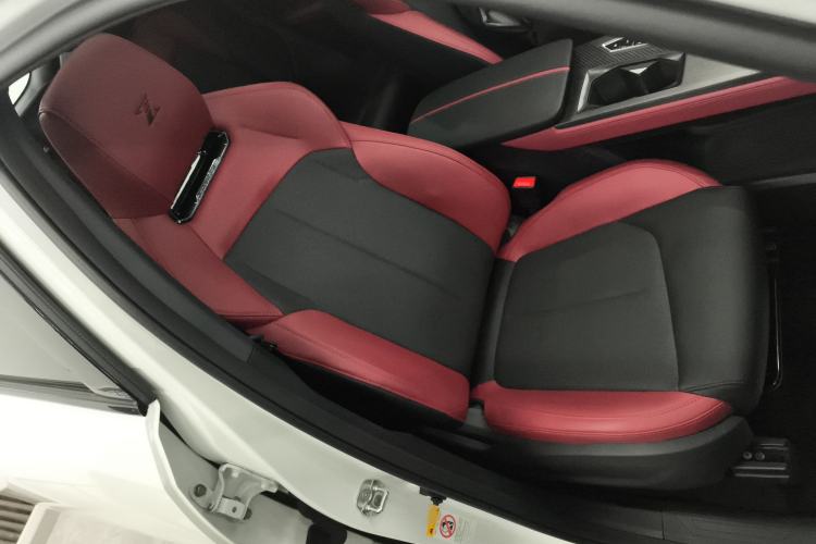 Used Oshan Z6 2023 Blue Whale 1.5T DCT Smart Luxury Model
