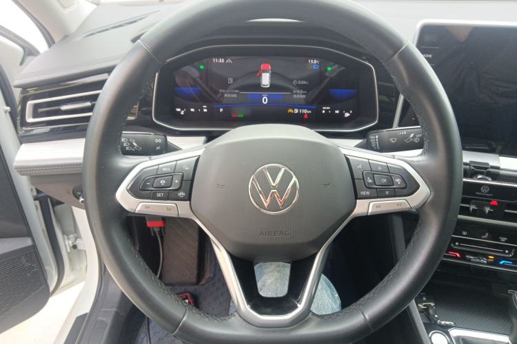 Used Volkswagen Sagitar 2023 280TSI DSG Excellence Edition Steering Wheel