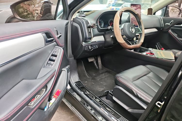 Used BYD Tang New Energy 2018 DM 2.0T All-Wheel Drive Smart Connect Advanced Model 7 Seats China V Emission Standard