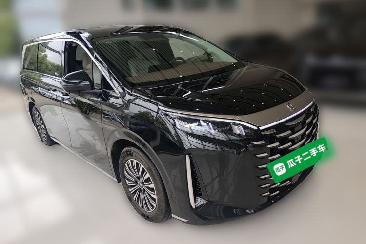 Used BYD Xia 2025 DM-i 1.5T 180km Excellence Model Front Right 45 Deg