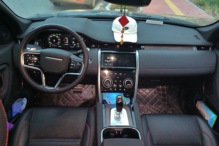 Used Land Rover Discovery Sport 2022 Revised Version 249 PS R-Dynamic S Performance Edition 5 Seats Center Console