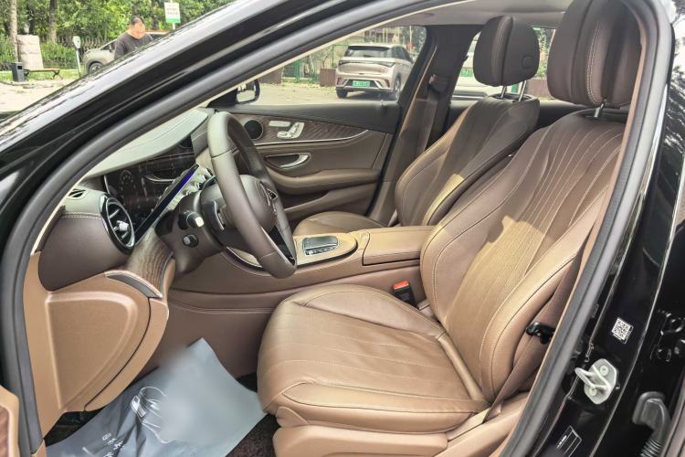 Used Mercedes-Benz E-Class 2023 Updated E 300 L Fashion Edition
