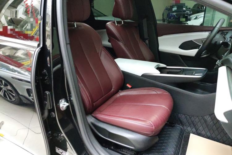 Used Buick LaCrosse 2024 28T Luxury Edition Right Front Seat