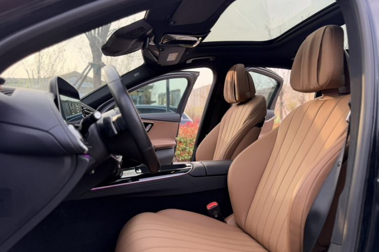 Used Mercedes-Benz E-Class 2024 E 260 L
