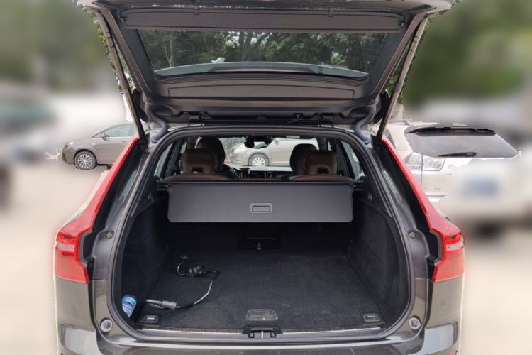 Used Volvo XC60 2021 T5 4x4 Smart Luxury Edition Trunk