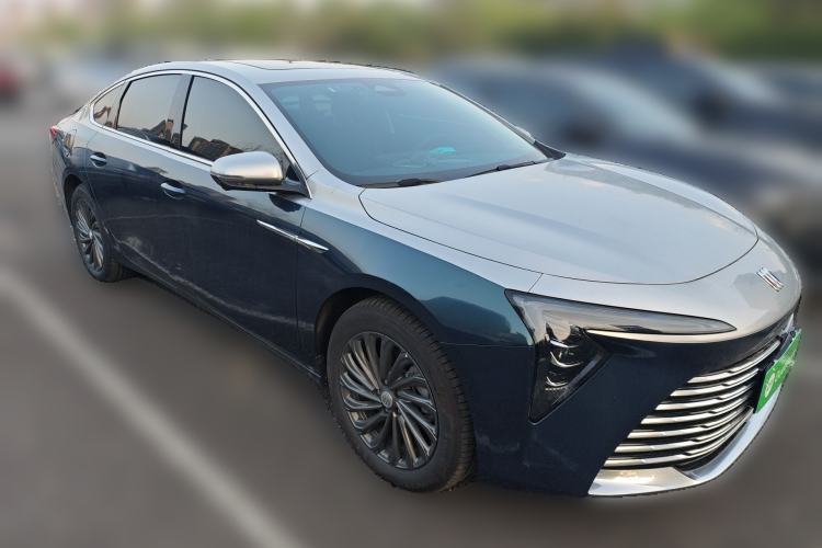 Used Buick LaCrosse 2025 28T Platinum Edition