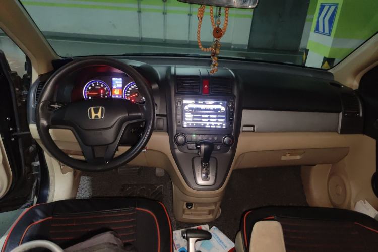 Used Honda CR-V 2010 2.0L automatic two-wheel drive urban version Center Console