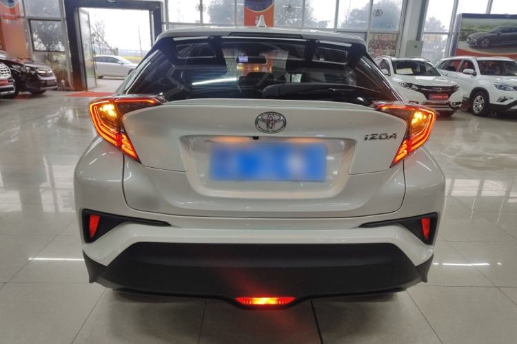 Used Toyota IZOA 2020 2.0L Yichi Version