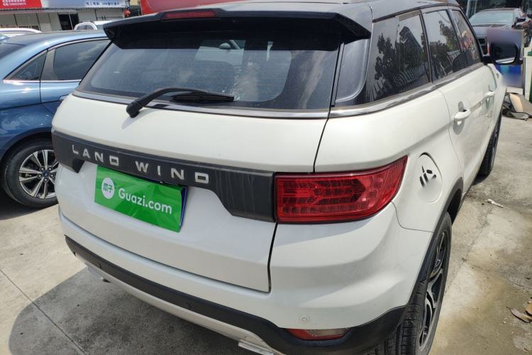 Used Land X7 2015 2.0T Panoramic Luxury Edition Rear Right 45 Deg