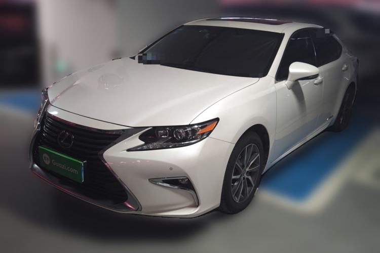 Used Lexus ES 2015 300h Comfort Edition