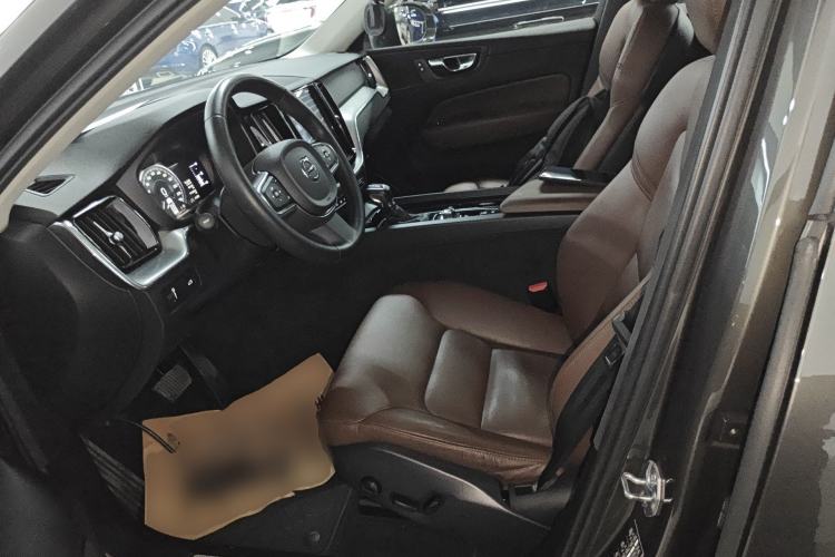 Used Volvo XC60 2019 T5 4x4 Smart Edition China VI Standard Left Front Seat