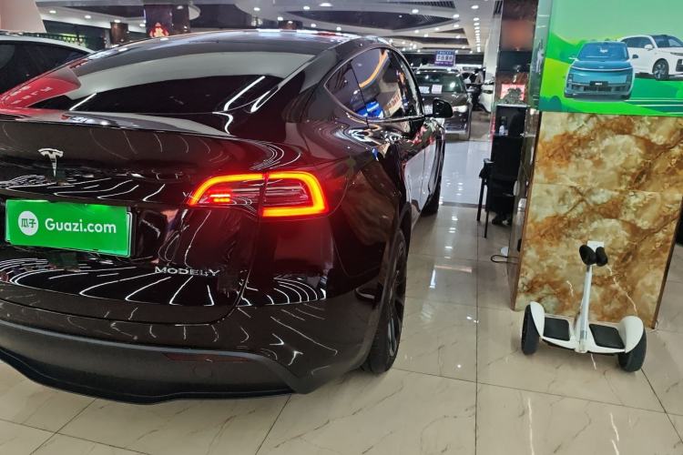 Used Tesla Model Y 2021 Standard Range Rear-Wheel Drive Version