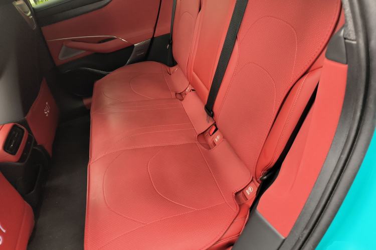 Used Xiaomi Auto SU7 2024 Rear-Drive Long-Range Intelligent Driving Version Left Rear Seat