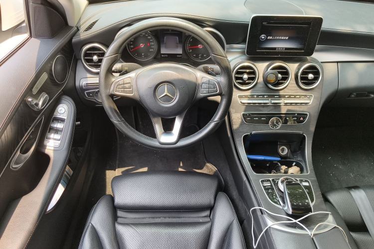 Used Mercedes-Benz C-Class 2017 Facelift C 200 L Sport Edition Steering Wheel