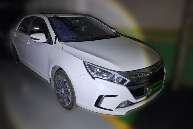 Used BYD Qin New Energy 2015 1.5T Dual-Crown Flagship Plus Edition
