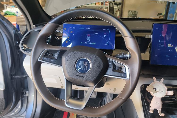 Used BYD Qin PLUS 2024 HONOR Edition DM-i 55KM Leading Model Steering Wheel