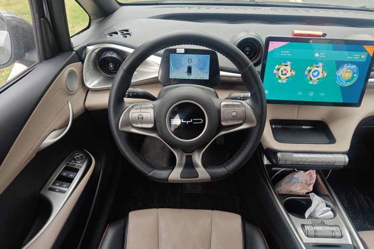 Used BYD Dolphin 2023 420 km Fashion Edition
