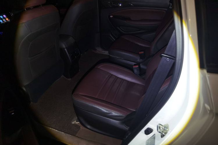 Used CHANGAN Lingxuan 2017 1.5T Manual Joyful & Happy Model