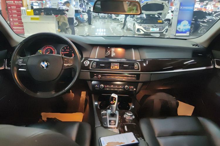 Used BMW 5 Series 2014 525Li Leading Model