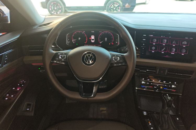 Used Volkswagen Passat 2020 Revised Version 330TSI Luxury Edition China VI Standard