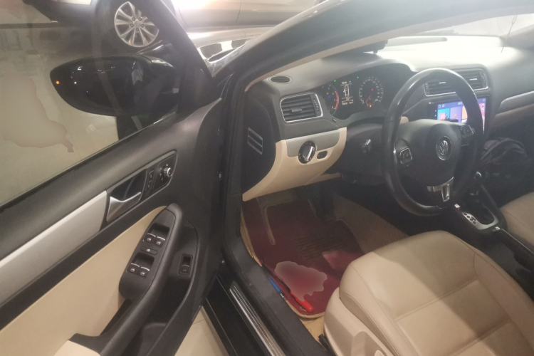 Used Volkswagen Sagitar 2014 Revised Version 1.4TSI Automatic Luxury Edition