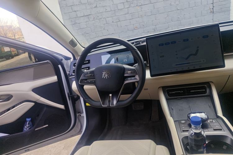 Used BYD Qin L 2024 DM-i 120KM Excellence Model
