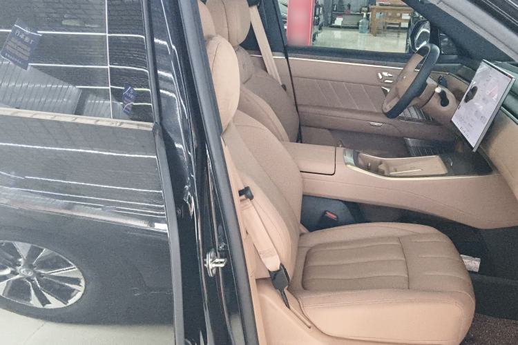 Used ONVO Luxeed L90 2025 Model—Ultra Six-Seater Version