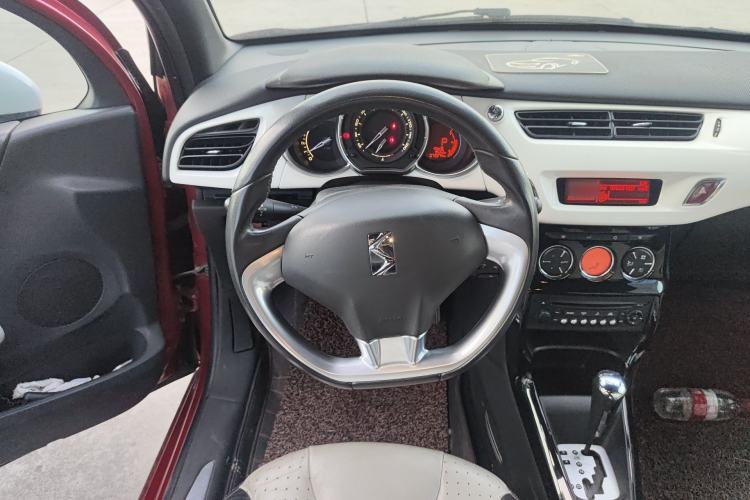 Used DS 3 2012 1.6L Fashion Edition
