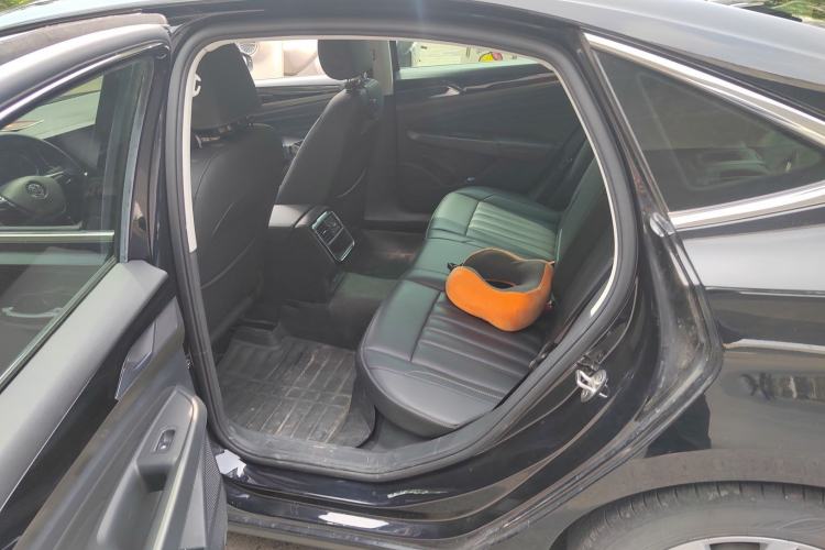 Used Volkswagen Passat 2019 280TSI Business Edition China VI Left Rear Seat