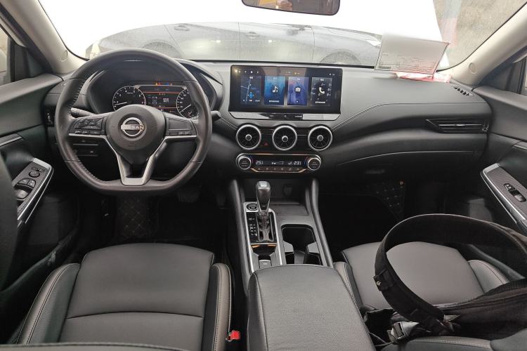 Used Nissan Sylphy 2023 1.6L CVT Enjoyment Edition Center Console