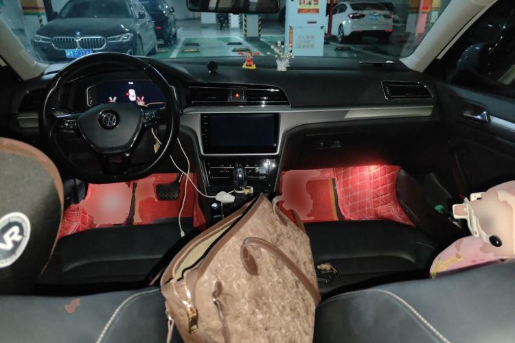 Used Volkswagen Lamando 2021 280TSI DSG Comfort Edition Center Console