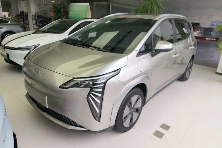 Used AION Y 2023 Younger